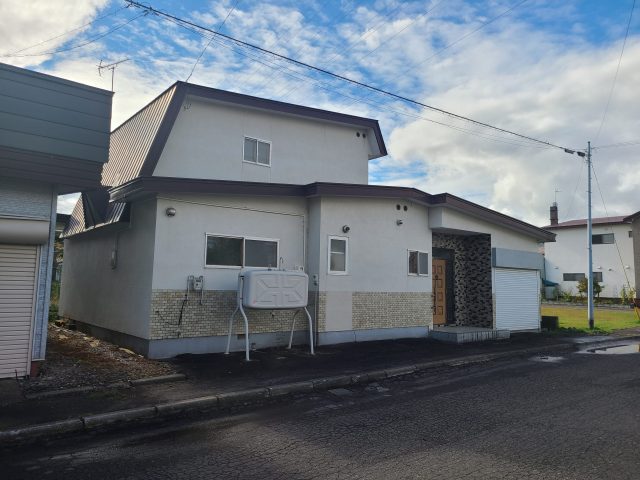 【商談開始のお知らせ】とん田西町２２７番　戸建て　550万円にお申込みがありました。