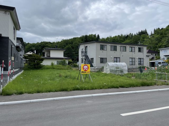 【商談開始のお知らせ】東陵町63番　土地　130万円にお申込みがありました。