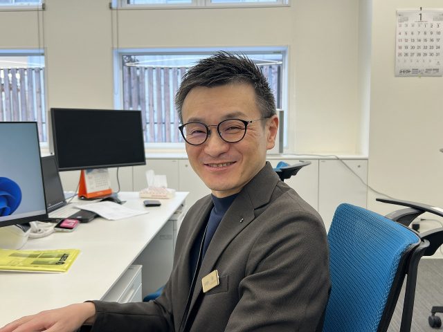 林 健一