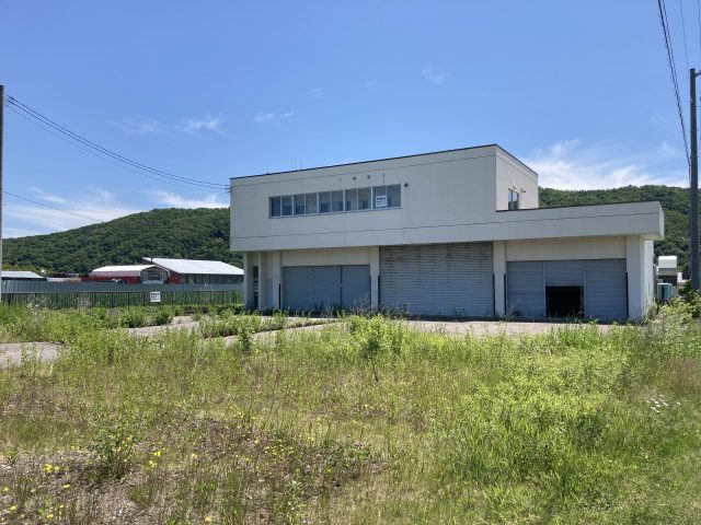 【商談開始のお知らせ】東相内町668番　事務所・共同住宅　1,800万円にお申込みがありました。