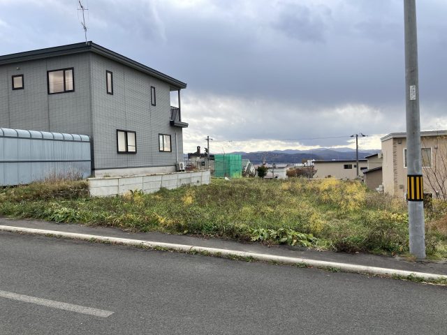 【商談開始のお知らせ】高栄西町3丁目183番　土地　400万円にお申込みがありました。
