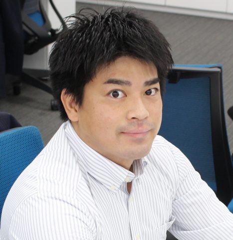 尾花 孝信