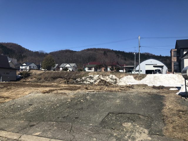 【商談開始のお知らせ】緑ヶ丘5丁目31番144　土地　420万円にお申込みがありました。
