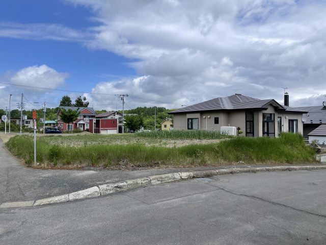 【商談開始のお知らせ】東陵町188番　土地　490万円にお申込みがありました。