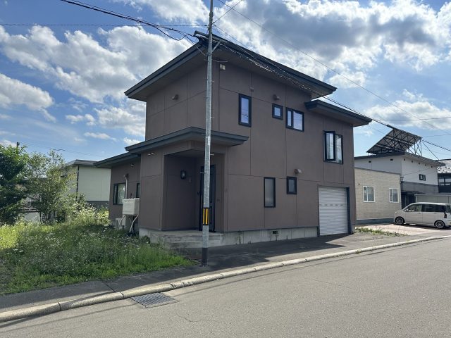 【価格変更のお知らせ】高栄西町4丁目185番　戸建て　”1,300万⇒900万”に値下げになりました。