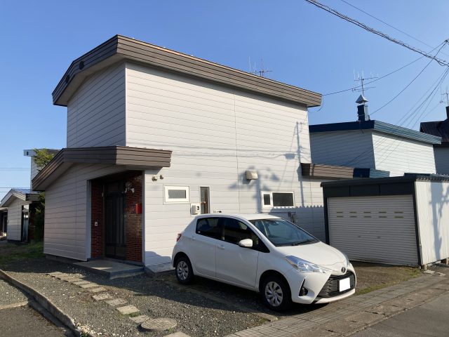 【商談開始のお知らせ】小泉392番　戸建て　400万円にお申込みがありました。