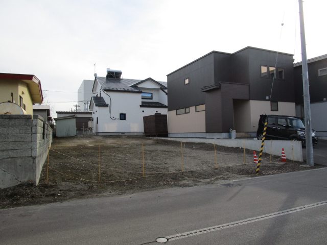 【商談開始のお知らせ】美幌町字栄町1丁目13番　土地　250万円にお申込みがありました。