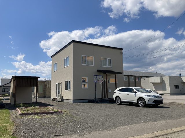 【新着物件のお知らせ】とん田西町303番　戸建て　3,200万円が売出しになりました。