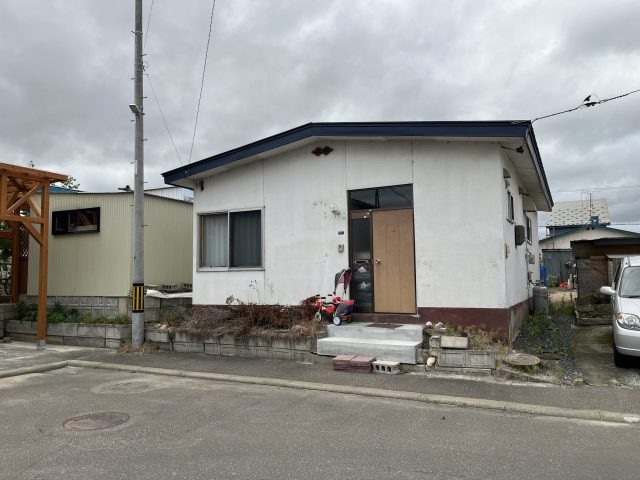 【価格変更のお知らせ】西富町2丁目123番 戸建て　”550万円 ⇒ 490万円” に価格変更となりました。