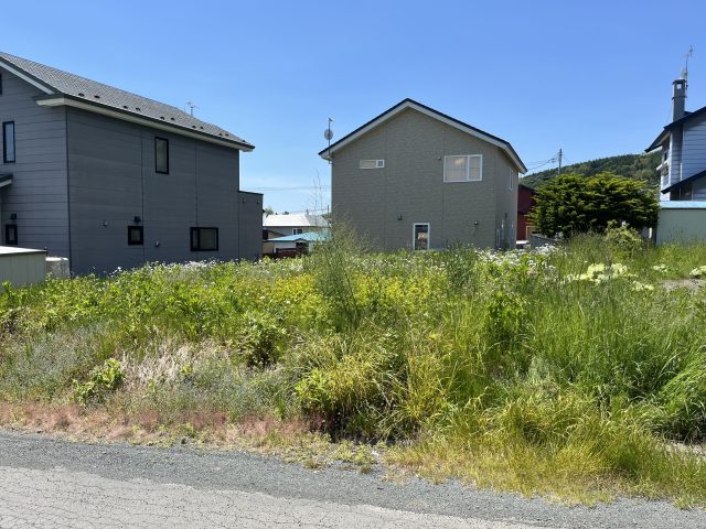 【商談開始のお知らせ】美山町西1丁目50番 土地　300万円　にお申し込みがありました
