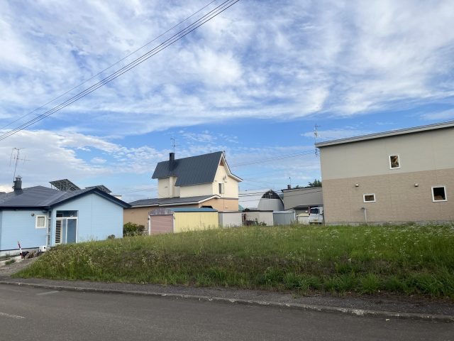 【新着物件のお知らせ】 美山町西3丁目104番 土地　200万円　が売出しになりました