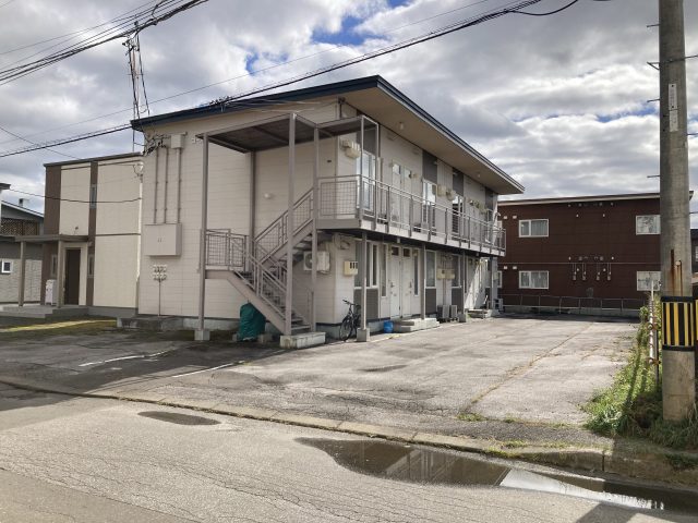 【新着物件のお知らせ】美芳町5丁目3番 共同住宅　2,700万円　が売出しになりました
