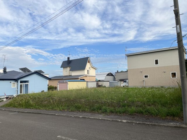 【価格変更のお知らせ】美山町西３丁目１０４番　土地　”100万円 ⇒ 50万円” に価格変更となりました