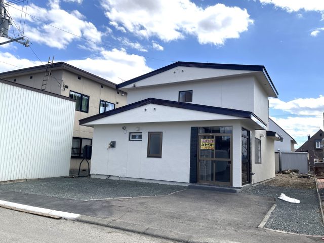 【商談開始のお知らせ】桂町3丁目165番　戸建て　1580万　にお申し込みがありました